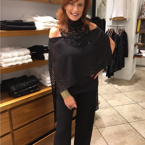 Anne Fontaine Poshmark Meetup 3/29/2016 - Picture 14 of 15